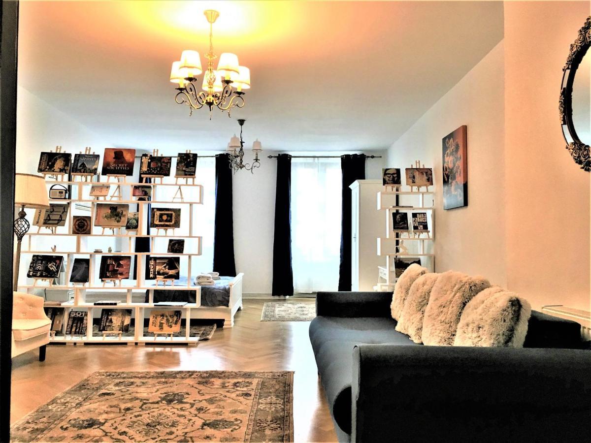 White Wolf Apartment Брашов Екстериор снимка
