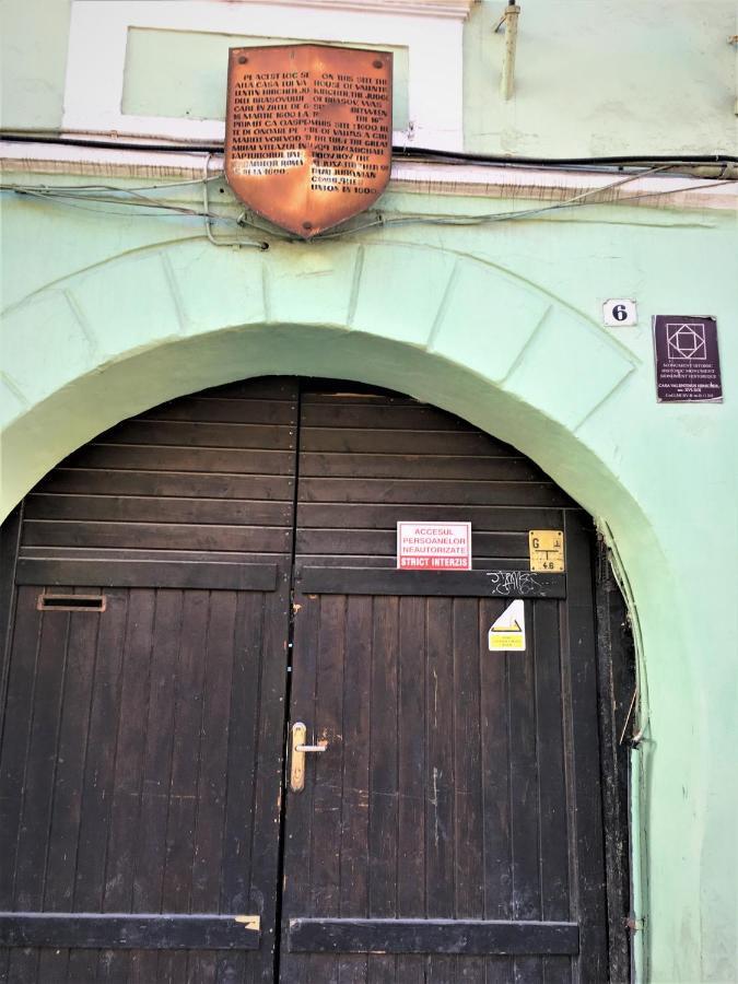 White Wolf Apartment Брашов Екстериор снимка