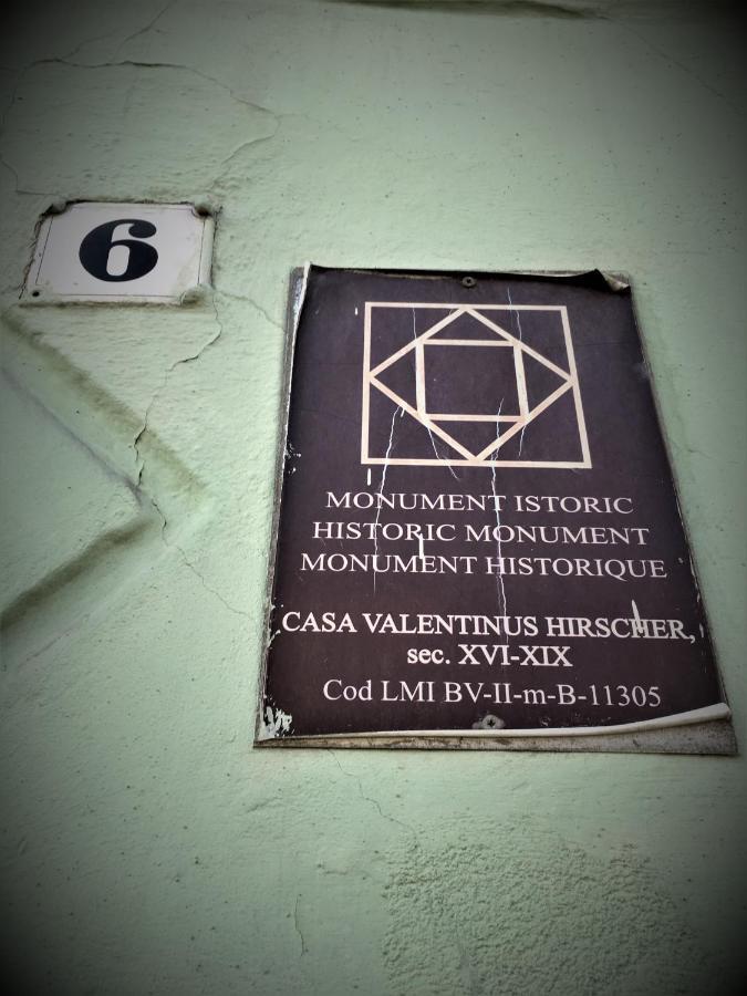 White Wolf Apartment Брашов Екстериор снимка