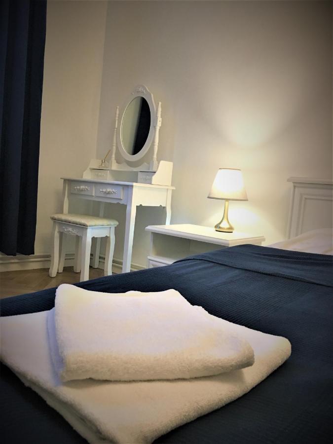 White Wolf Apartment Брашов Екстериор снимка
